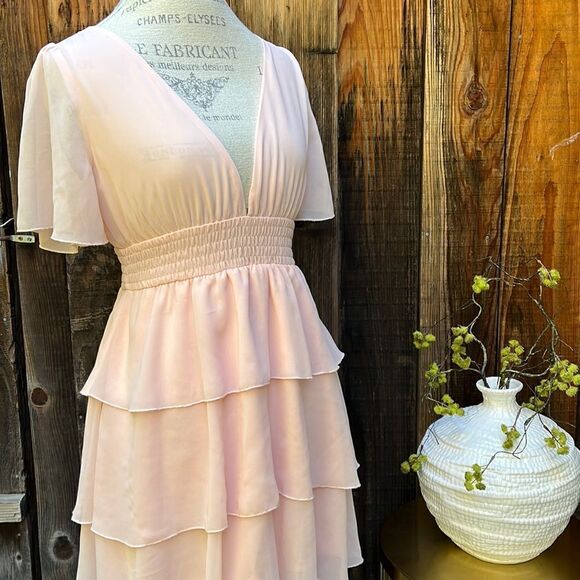 FOREVER
21 LOW V-NECK MINI DRESS. Size M - Picture 1 of 6